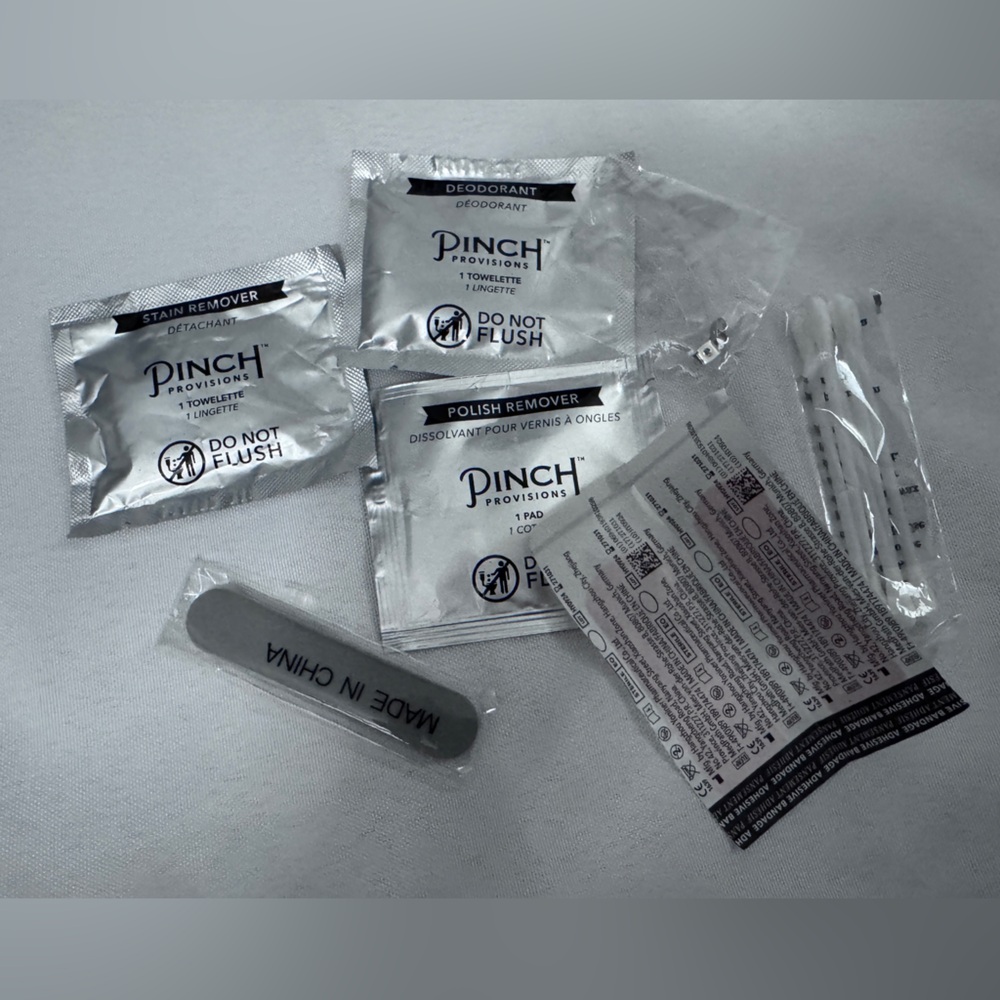 Pinch Provisions Wicked You’re a Good Witch Minimergecy Kit - Picture 4 of 4